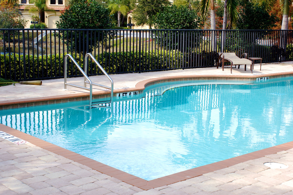 7 Aluminum Pool Fence Ideas For A Sleek Look   