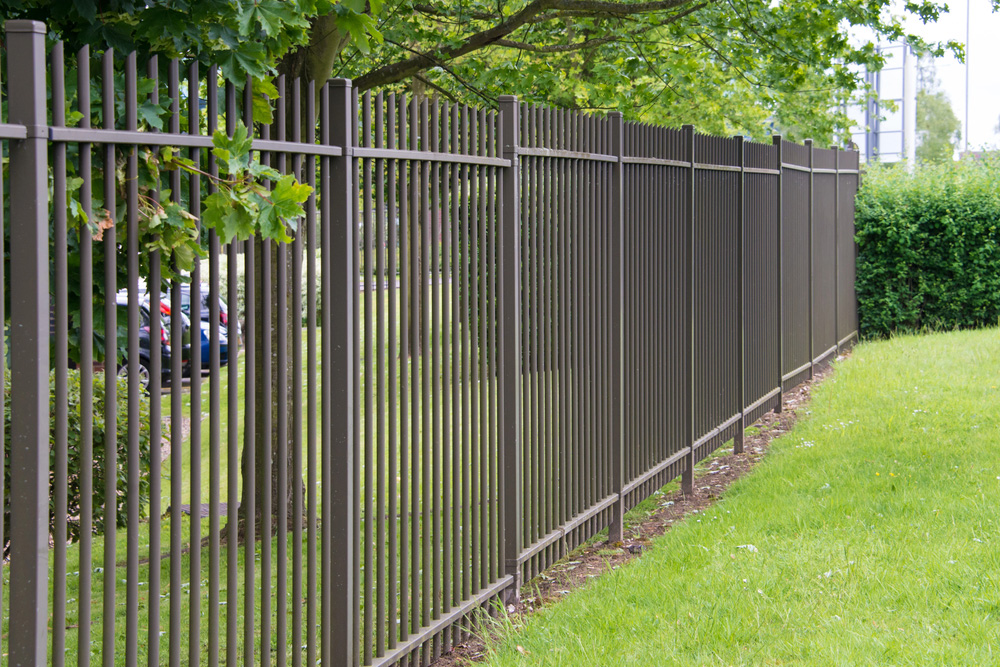 A Guide To Popular Aluminum Fence Colors